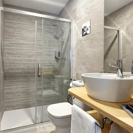 게스트하우스 Penaflorida 2*